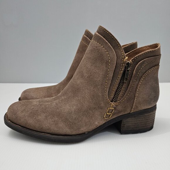 Born Malta II Ankle Bootie Womens 9 Brown Suede Distressed Western Cowboy NEW - Picture 1 of 15
